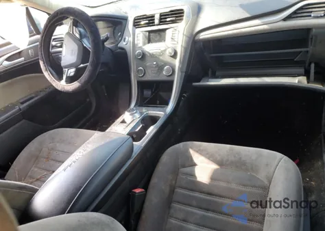 2019 Ford Fusion S z USA, uszkodzony, nr VIN 3FA6P0G76KR275020